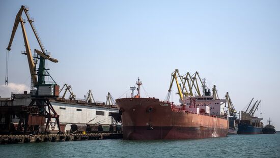 Торговый порт Новороссийска